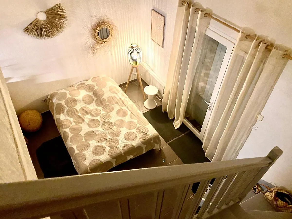 Maison De Vacances Au Calme 4 Personnes Residence Avec Piscine Aubignan 0*,  France