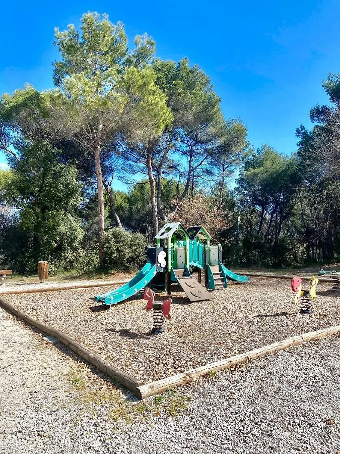 Maison De Vacances Au Calme 4 Personnes Residence Avec Piscine Aubignan