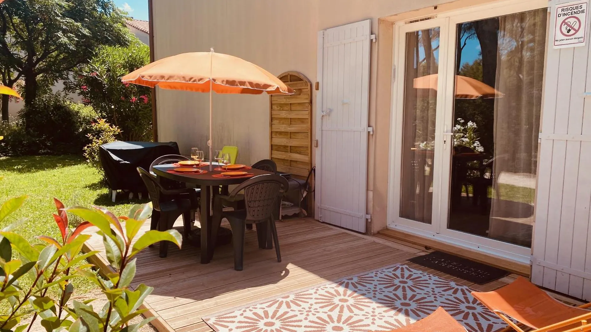 Holiday home Maison De Vacances Au Calme 4 Personnes Residence Avec Piscine Aubignan France