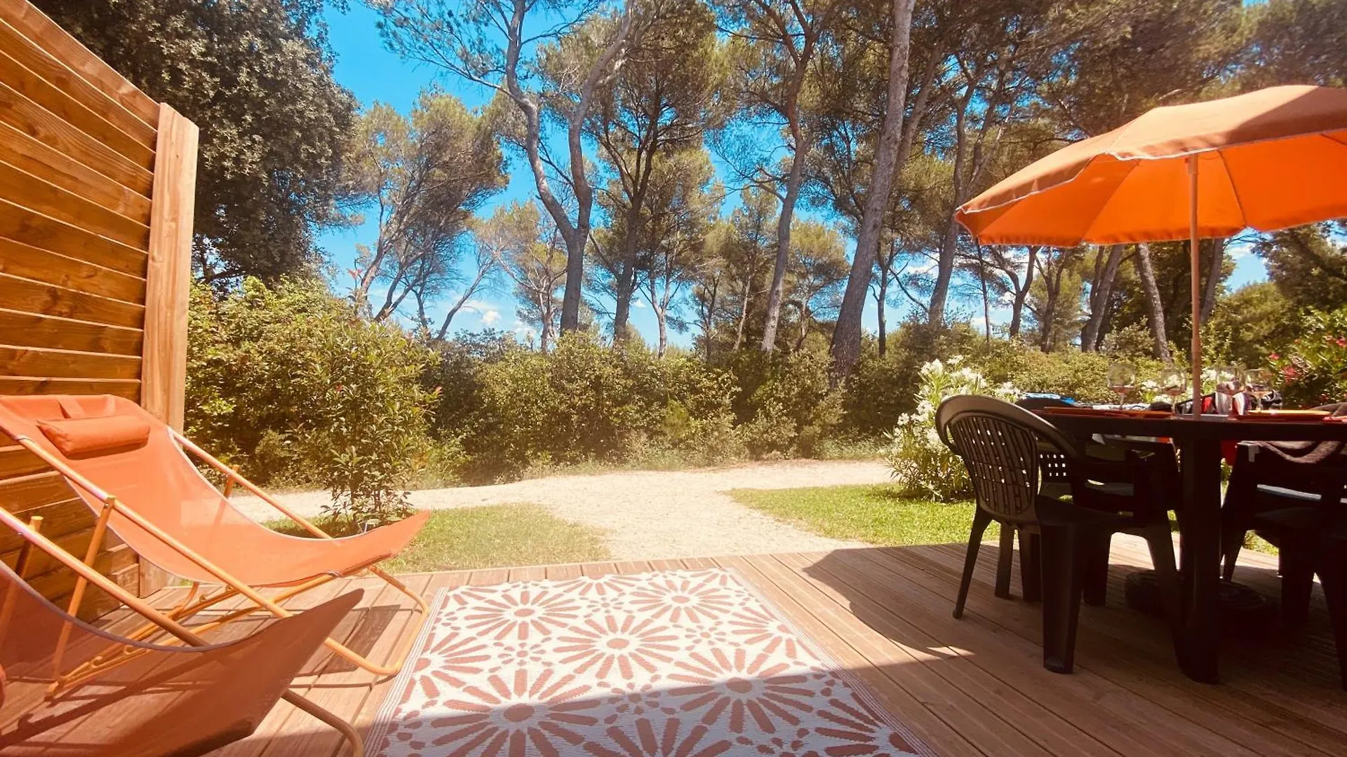 Maison De Vacances Au Calme 4 Personnes Residence Avec Piscine Aubignan
