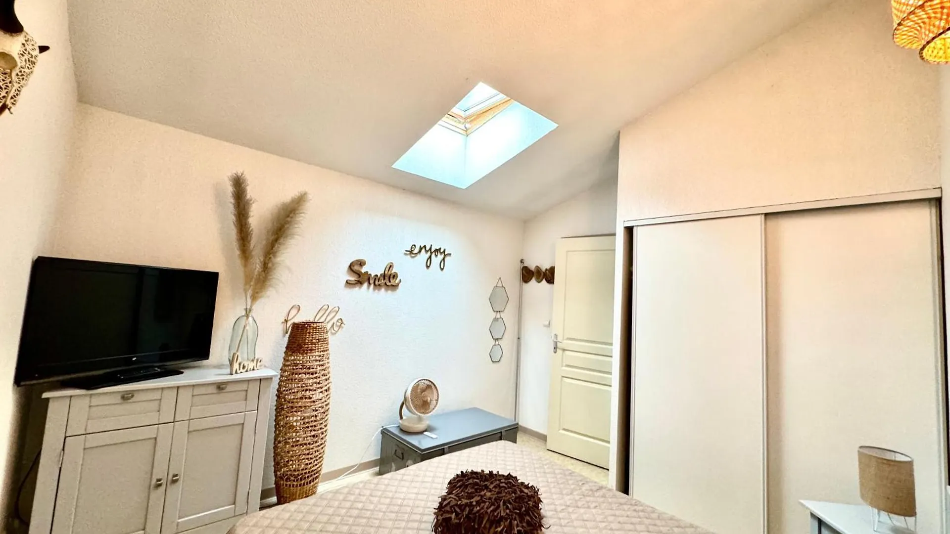 Maison De Vacances Au Calme 4 Personnes Residence Avec Piscine Aubignan France